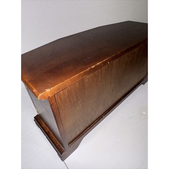 Large Vintage Jewerly Box - Picture 16 of 16